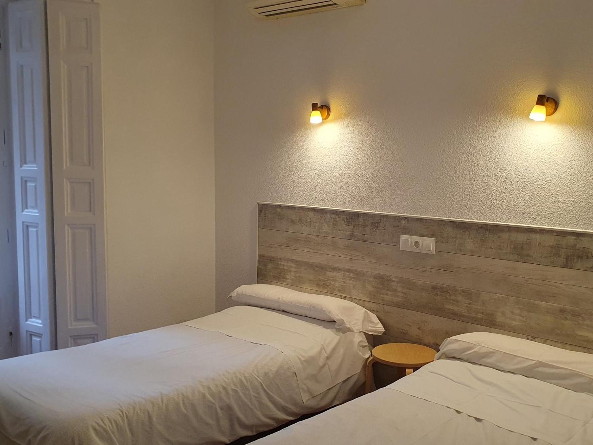 Hostal Ginebra -Madrid Centro Gran Via Sol- מראה חיצוני תמונה